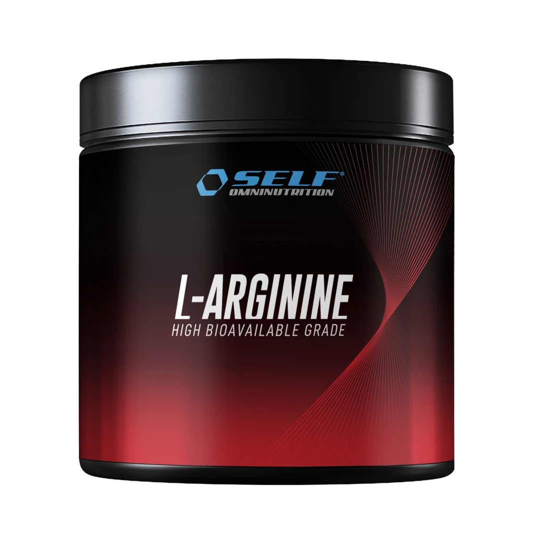 Svart boks med røde detaljer som inneholder Self Omninutrition Arginine 200 g rent L-arginin i pulverform.