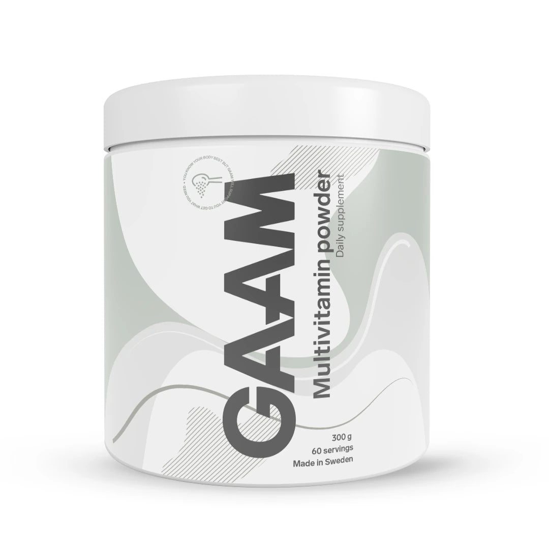 En hvit boks med GAAM Multivitamin Powder 300 g som inneholder multivitaminpulver.