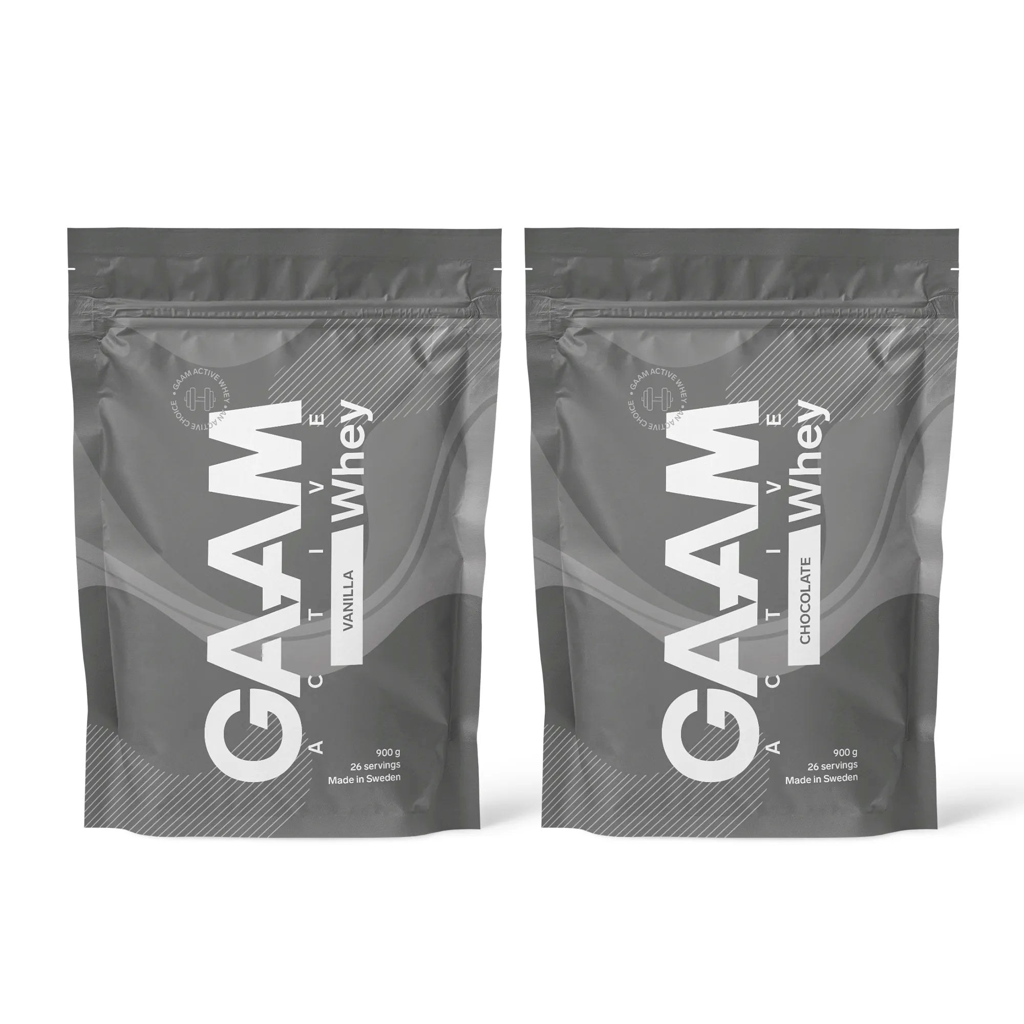 2 x GAAM Active Whey Proteinpulver 900 g i to grå poser med hvit tekst for smakene Vanilla og Chocolate.