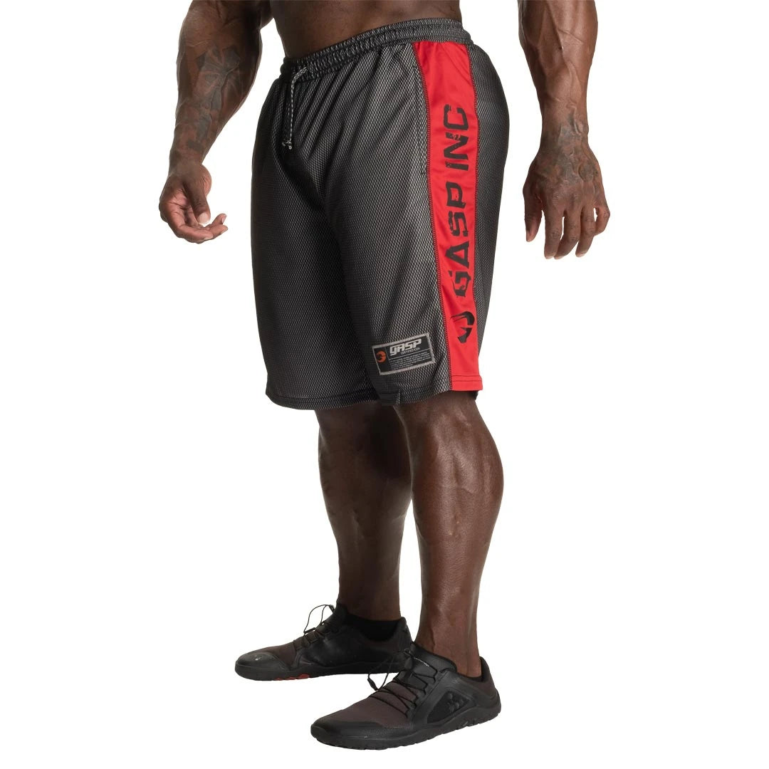GASP No1 Mesh Shorts Black/Red er svarte treningsshorts i mesh med rød sidestripe og stor logo., bilde 1 av 5