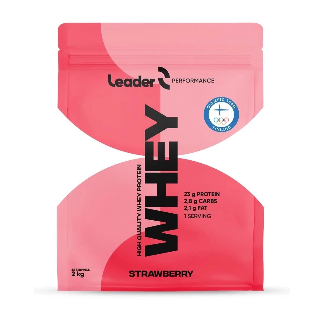 Leader 2 kg proteinpulver i en rosa pose med smaken Strawberry.