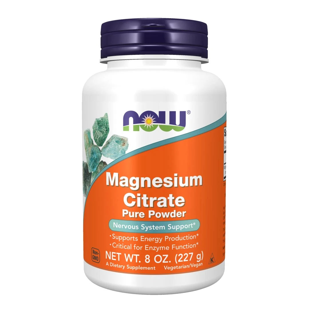 NOW Magnesium Citrate Powder 227 g i en hvit boks med oransje etikett og lilla lokk.