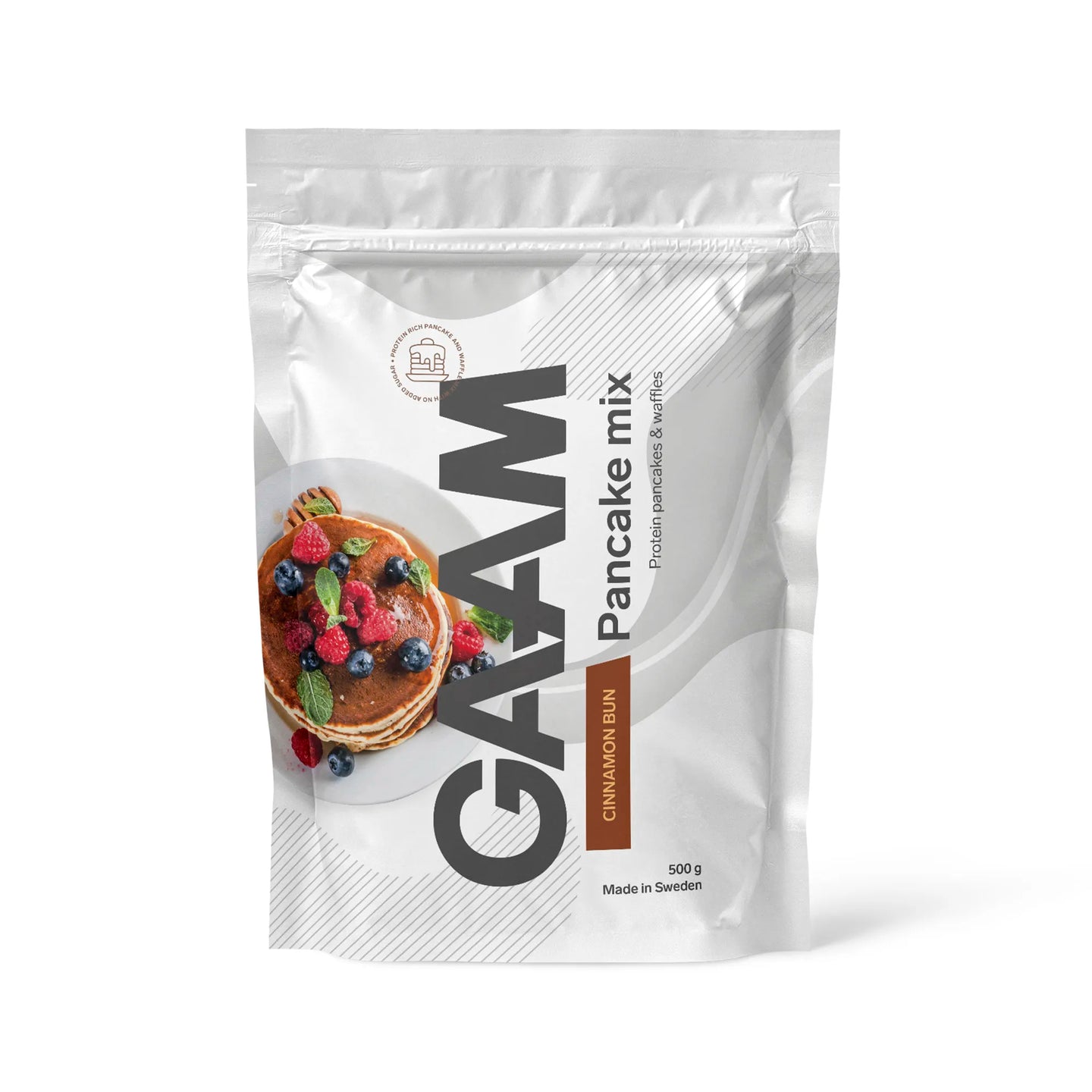 GAAM Pancake Mix 500 g pannekakemiks i en hvit pose med brune detaljer for smaken Cinnamon Bun.