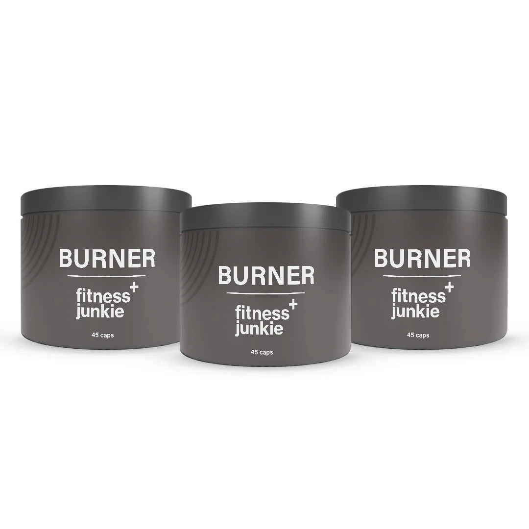 3 x fitnessjunkie Burner 45 caps bestående av tre mørkegrå bokser med svarte lokk.
