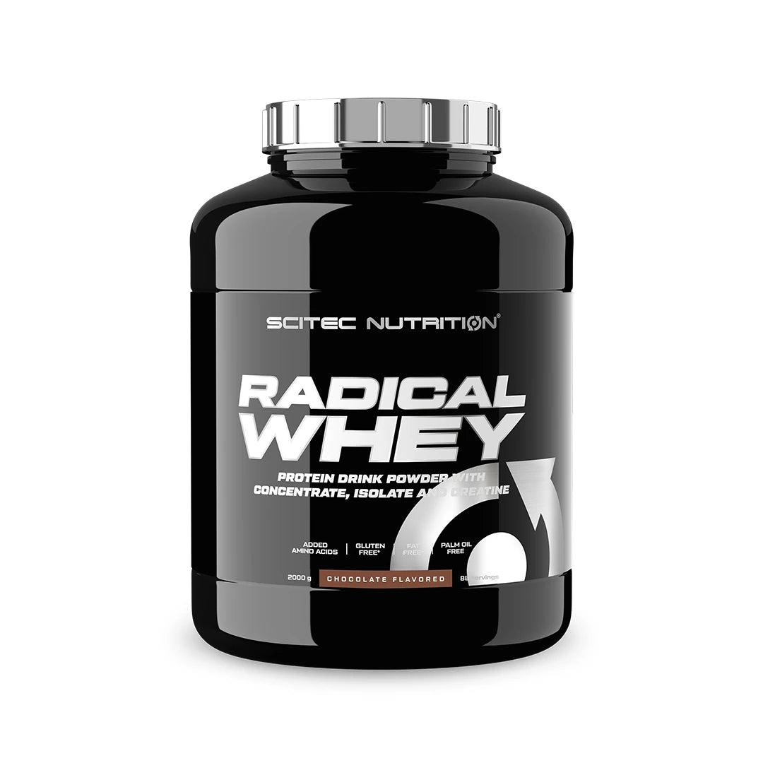 Scitec Nutrition Radical Whey 2 kg proteinpulver i en svart boks med sølvdetaljer og smaken Chocolate.
