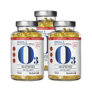 3 x BioSalma Omega-3 Forte 70% 1000 mg 132 caps i tre transparenta burkar med silvriga lock och gula fiskoljekapslar.