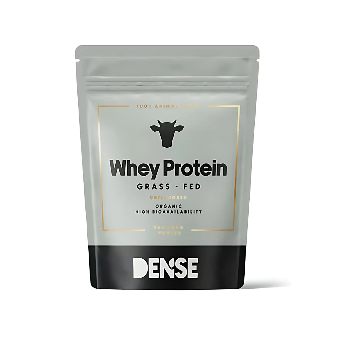 Dense myseprotein 500 g proteinpulver i en lysegrå og svart pose for smaken Naturell.