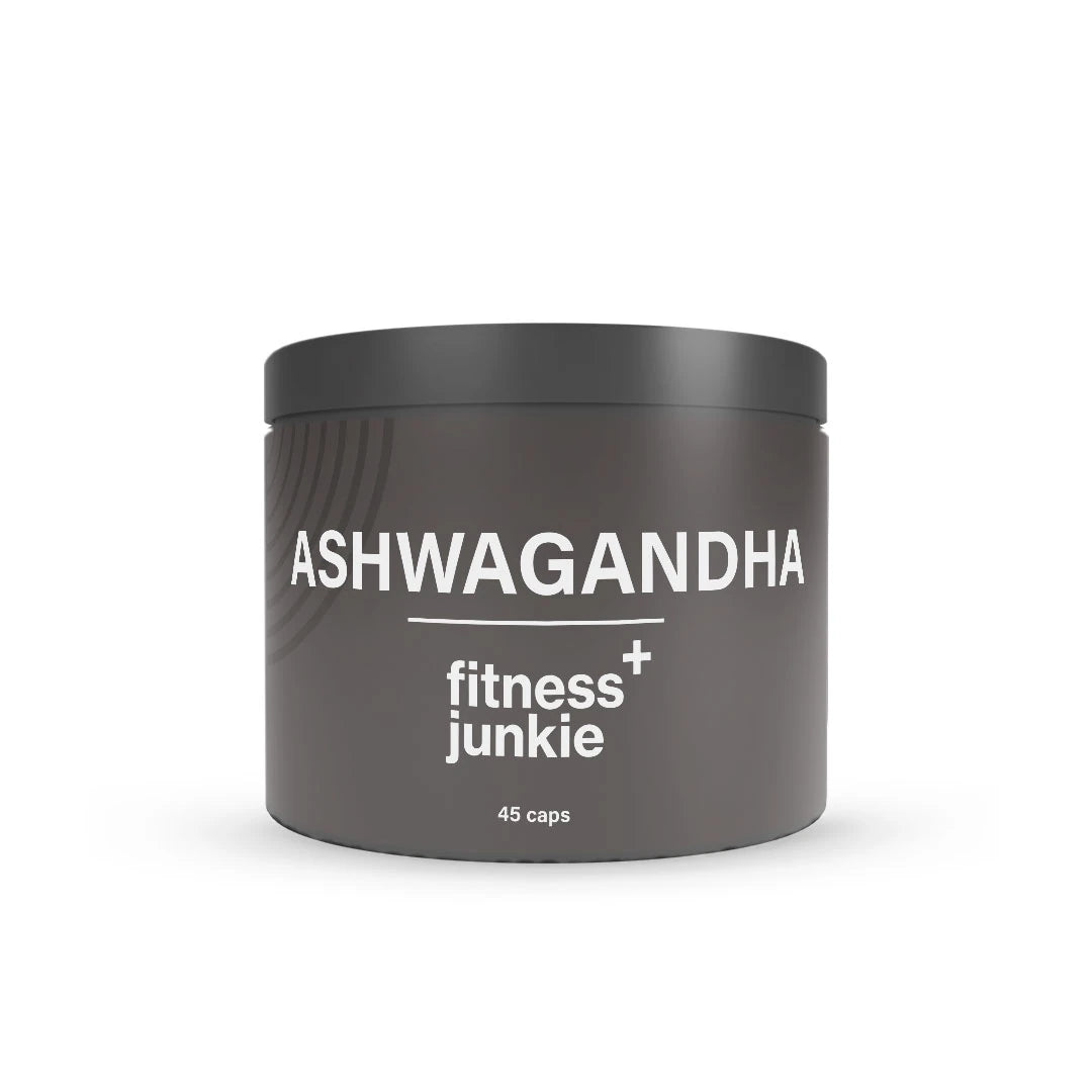 fitnessjunkie Ashwagandha 45 caps i en stilren mørkegrå boks med hvit tekst, for naturlig stressmestring.
