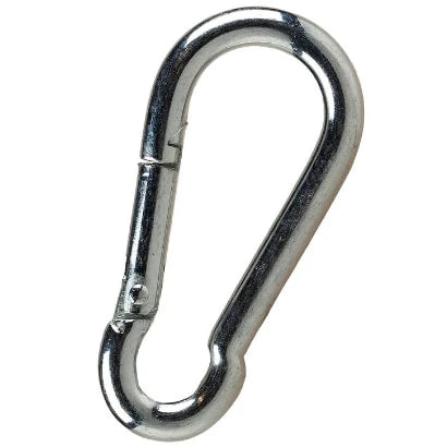 C.P. Sports Carabiner 8mm er en forkrommet karabinkrok i stål, utformet for sikkert feste til treningsmaskiner.
