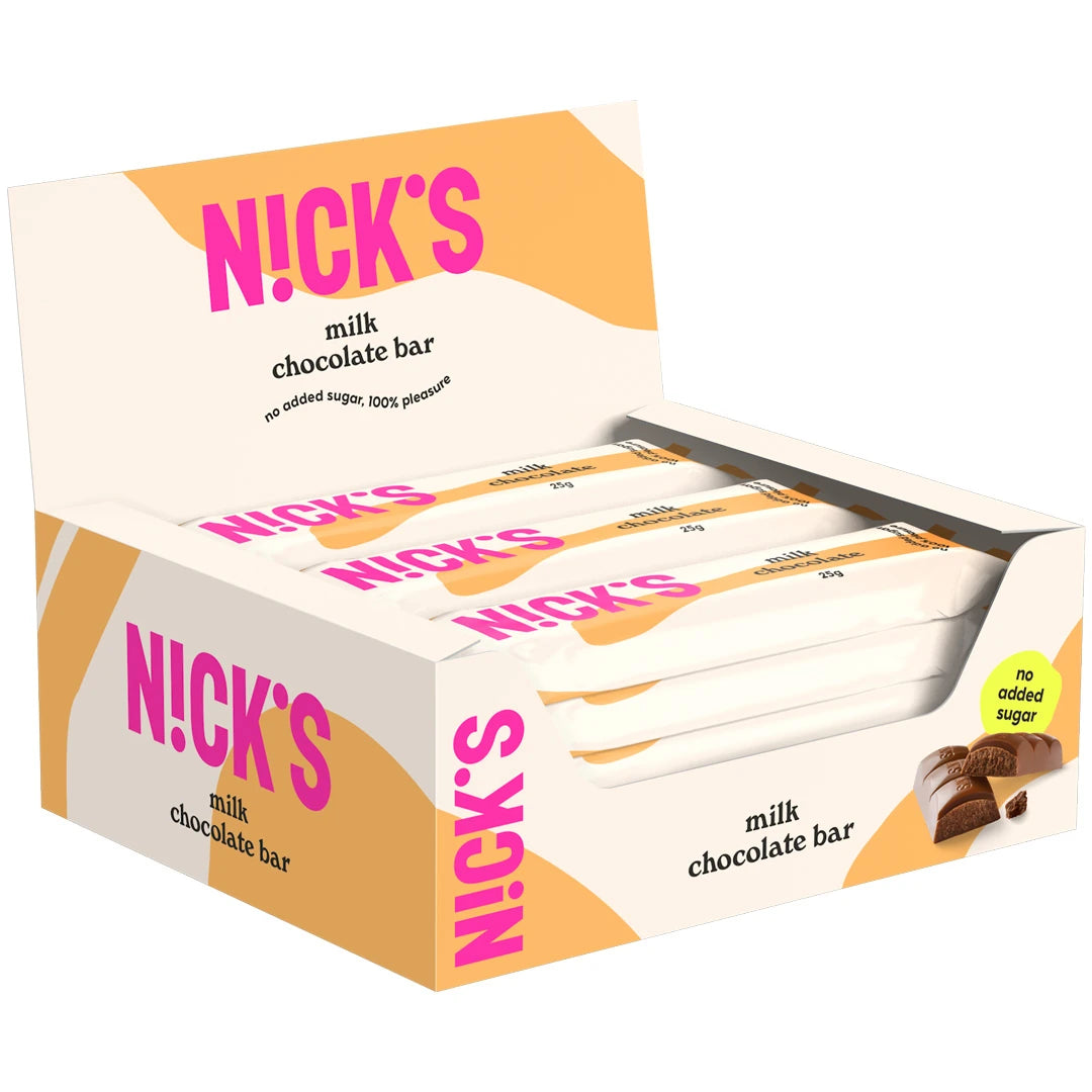 24 x Nicks Milk Chocolate 25 g i en beige og oransje displayeske med rosa logo fylt med sjokoladebarer.