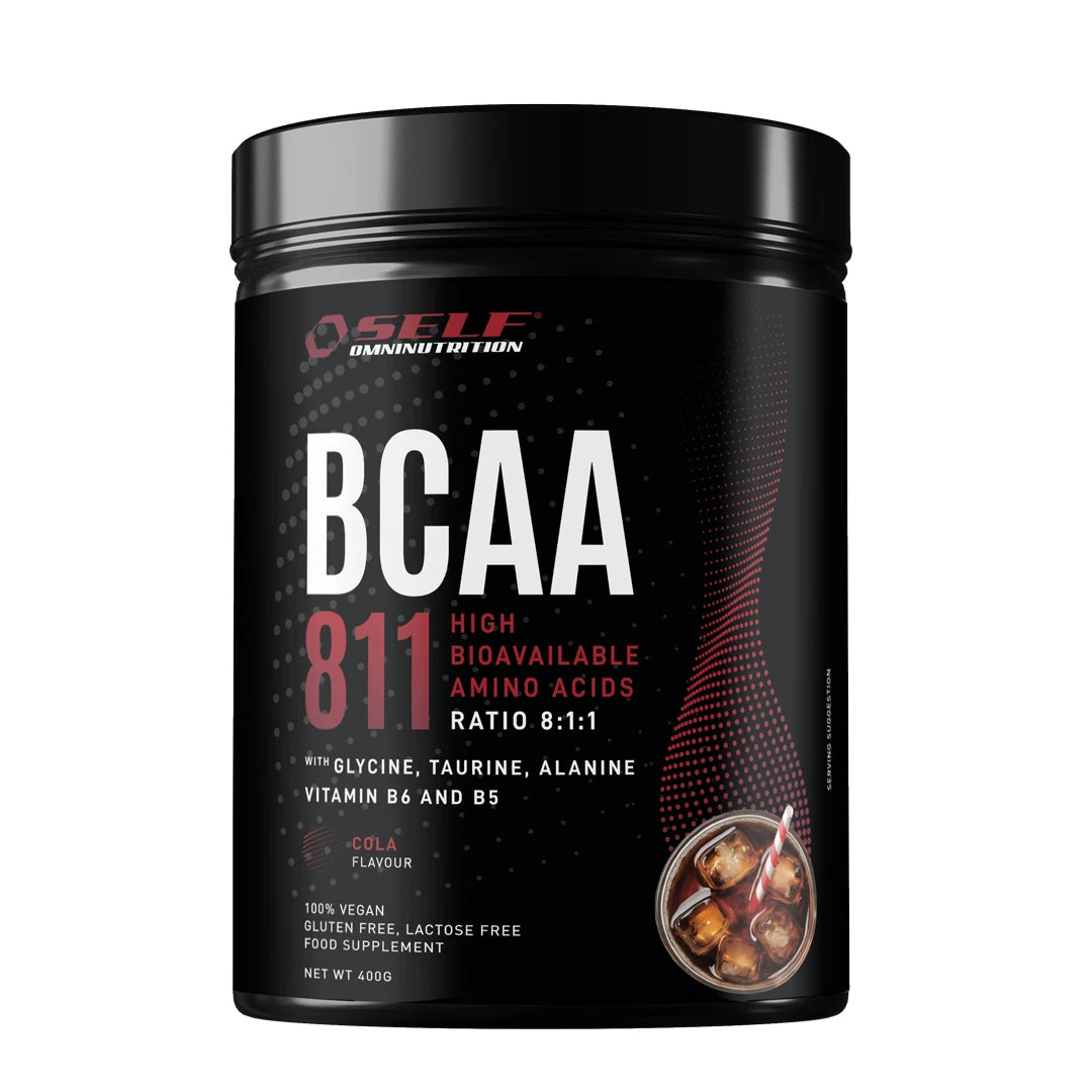 Self Omninutrition Bcaa 811 400 g aminosyrer i en svart boks med røde detaljer og smak av Cola.