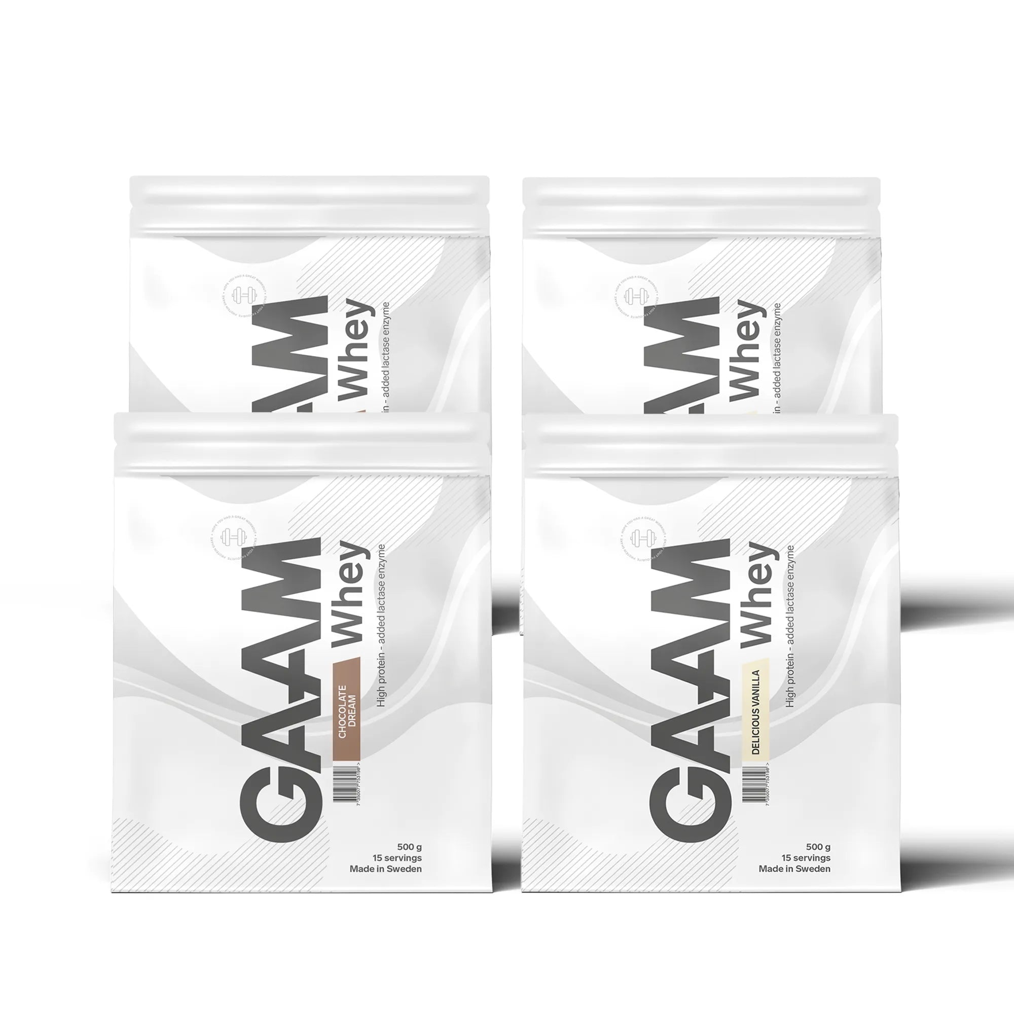 4 x GAAM Whey Proteinpulver 500 g i fire hvite poser med grå tekst for smakene Chocolate Dream og Delicious Vanilla.