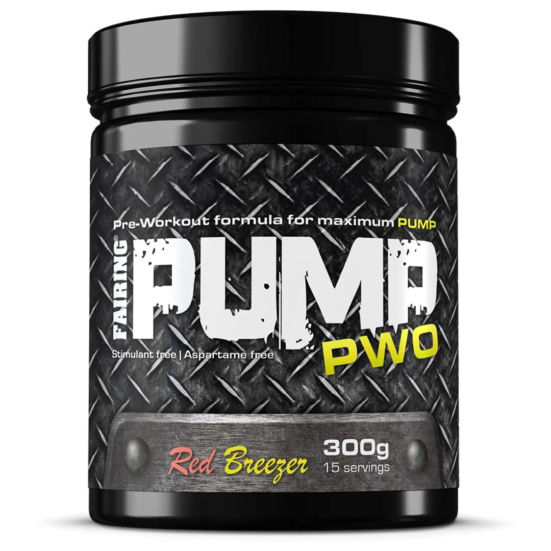 Svart boks med Fairing PUMP 300 g pre-workout pulver i smaken Red Breezer, med mønstret etikett.