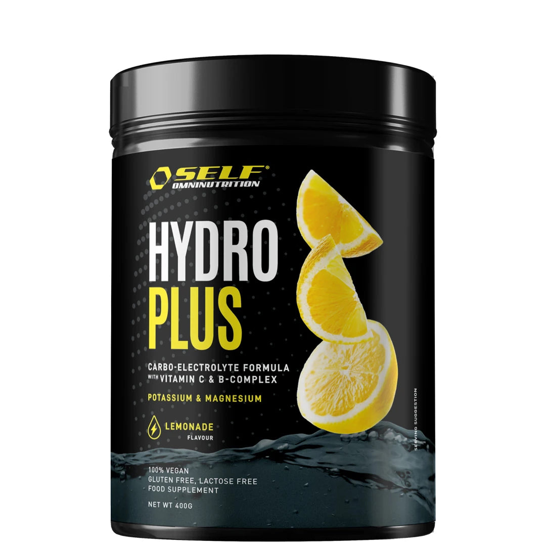 Self Omninutrition Hydro Plus 400 g i en svart boks med Lemonade-smak, illustrert med sitronskiver og vannsprut.