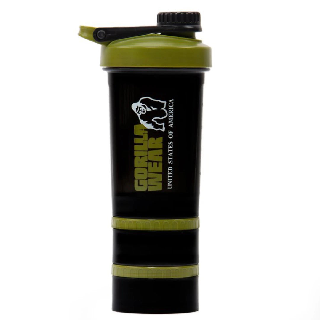 Gorilla Wear Shaker 2 Go 760 ml, en svart og militærgrønn plastshaker med ekstra oppbevaringsbeholder.