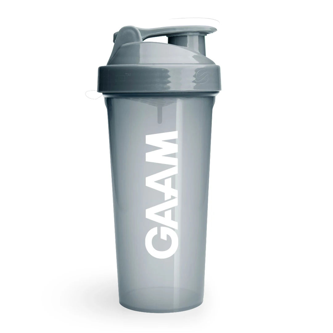 GAAM Shaker 800 ml i transparent grå farge med hvit logo, perfekt for kosttilskudd.