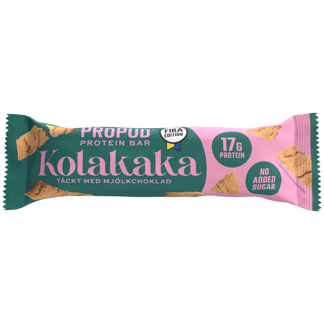 NJIE ProPud Proteinbar 55 g i en blågrønn og rosa forpakning for smaken Kolakaka., bilde 4 av 8