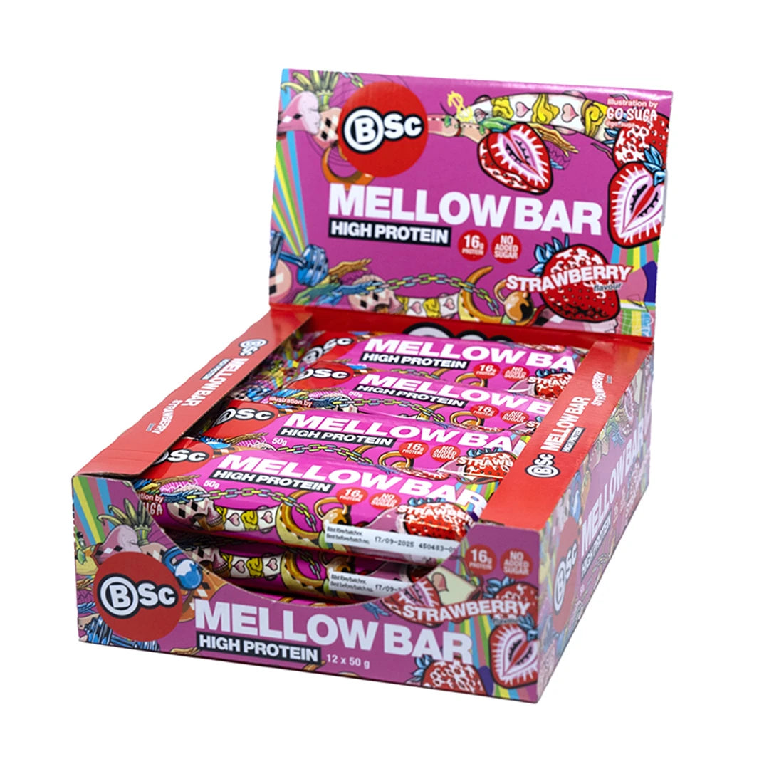 12 x BSc Mellow Bar 50 g Strawberry proteinbarer i en fargerik rosa displayeske.
