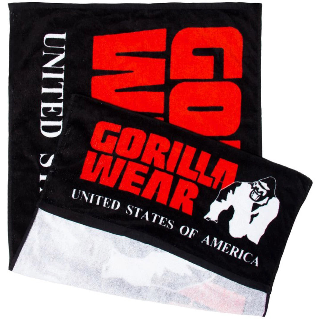 Gorilla Wear Functional Gym Towel Black & Red, et svart treningshåndkle i bomullsfrotté med rødt trykk og benkelomme.