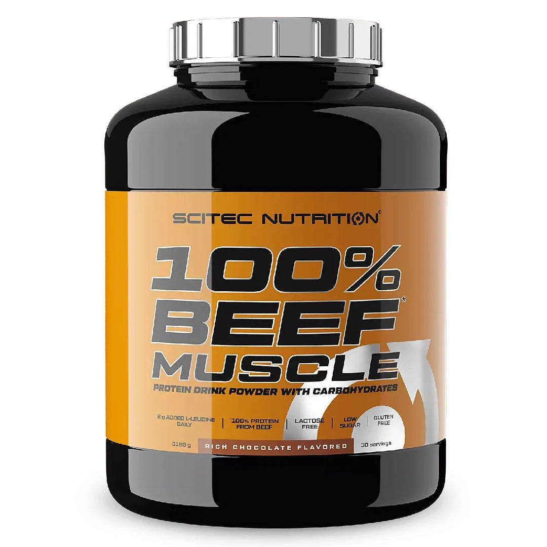 Scitec Nutrition 100% Beef Muscle 3.18 kg gainer i en svart boks med oransje etikett, smak Rich Chocolate.