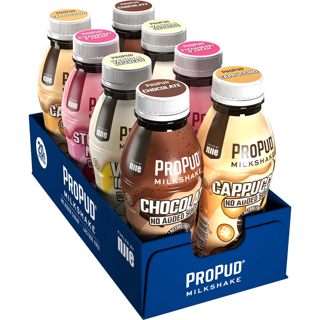 8 x NJIE ProPud Protein Milkshake Mix 330 ml i en blå eske med åtte flasker i blandede smaker.